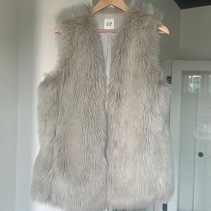 GAP faux fur vest - small